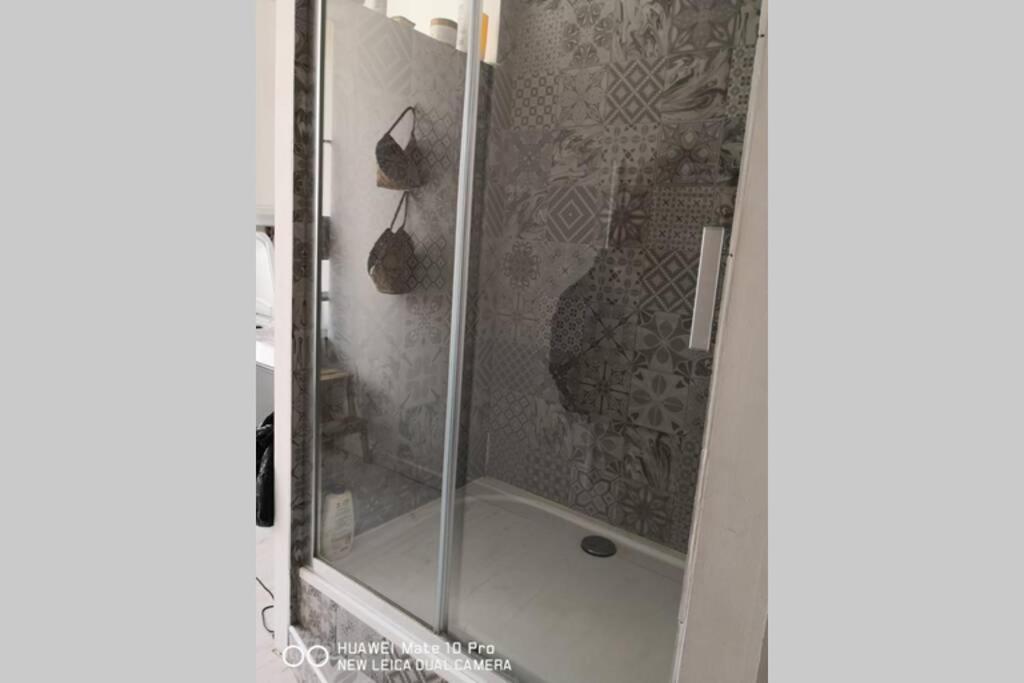 Appartement Avec Jardin Privatif Centre Ville Hyères Esterno foto